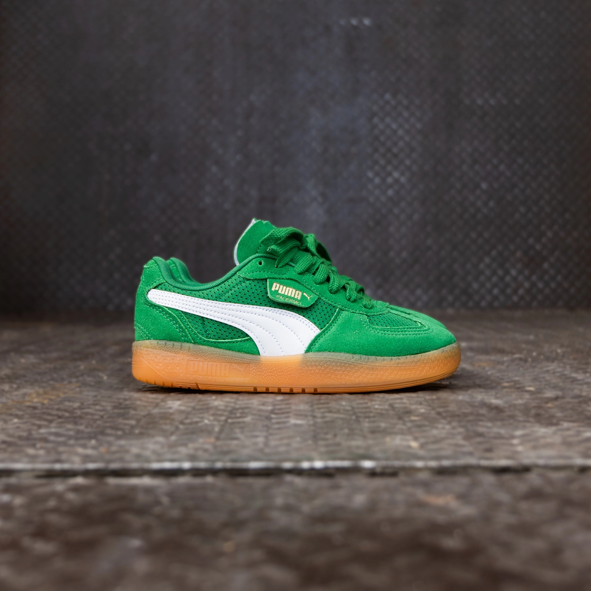 Adventure Ready Women's Puma Palermo Moda Vintage (Archive Green/Gum)