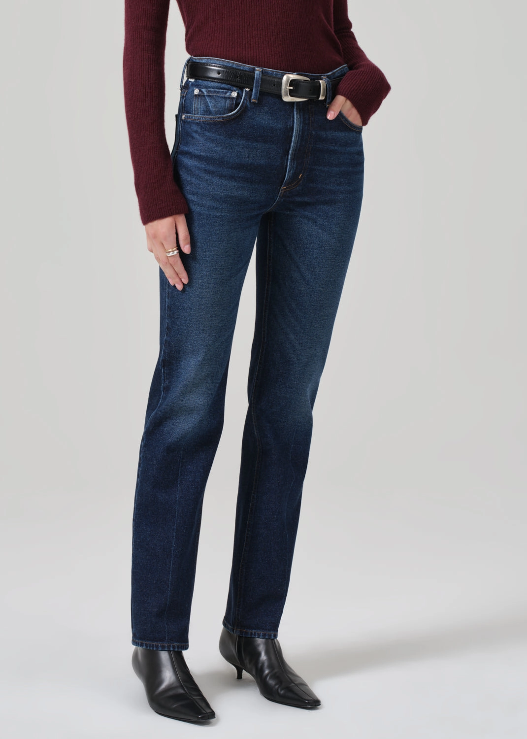 ZURIE ANKLE JEAN IN SUTHERLAND Clean Detail